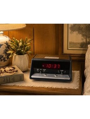Vintage Sears Tradition Digital Alarm Clock Model 7196 Faux Wood LED Japan